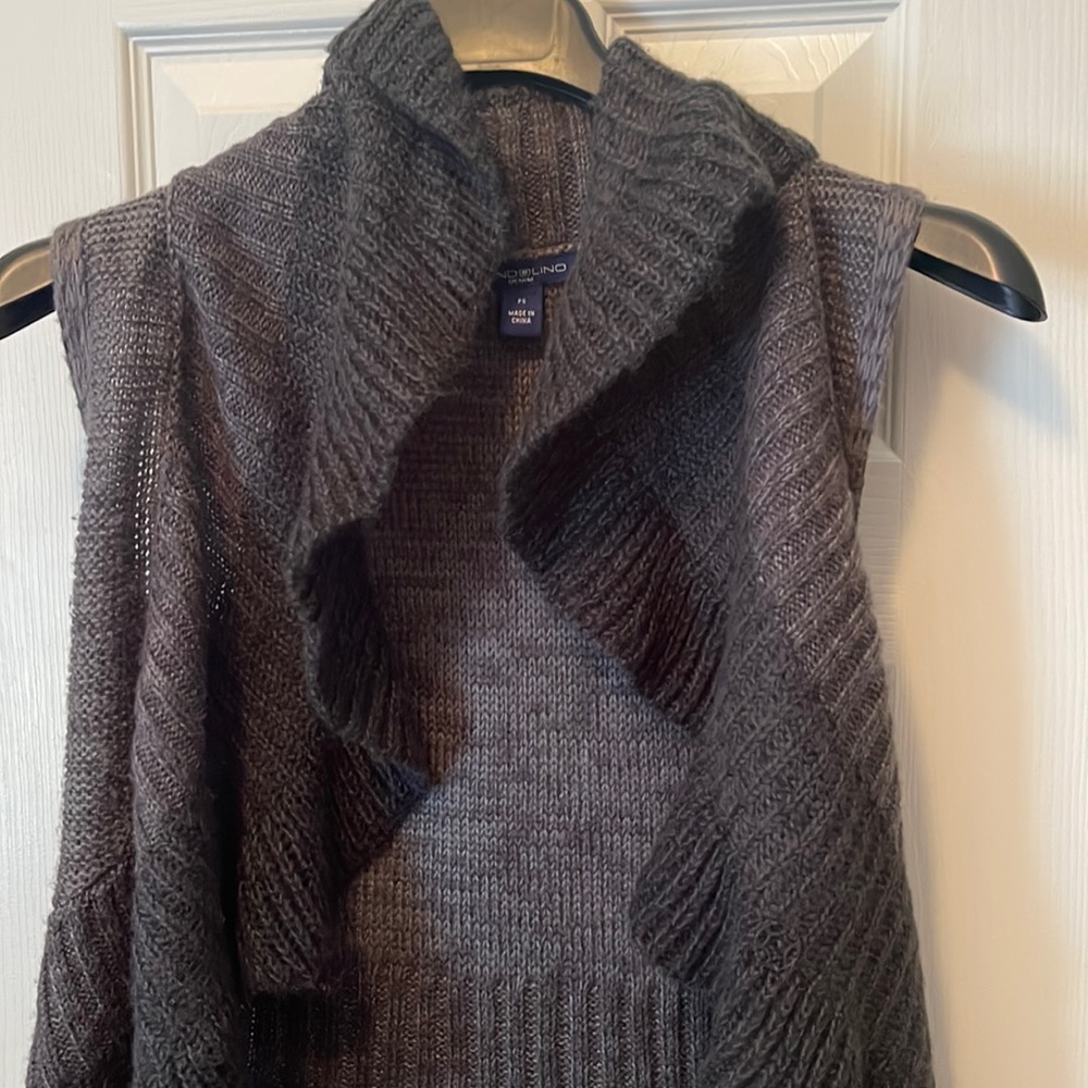 Winter ladies vest with floppy collar